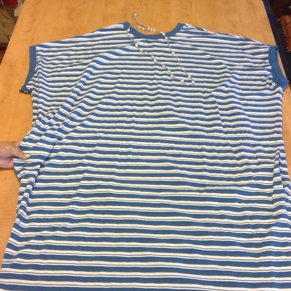 Plus size universal standard!!!  XL = 26
